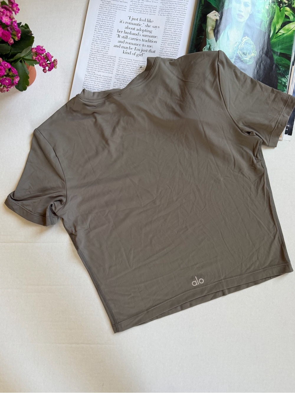 ALO Yoga Black Alosoft Crop Finesse Short Sleeve